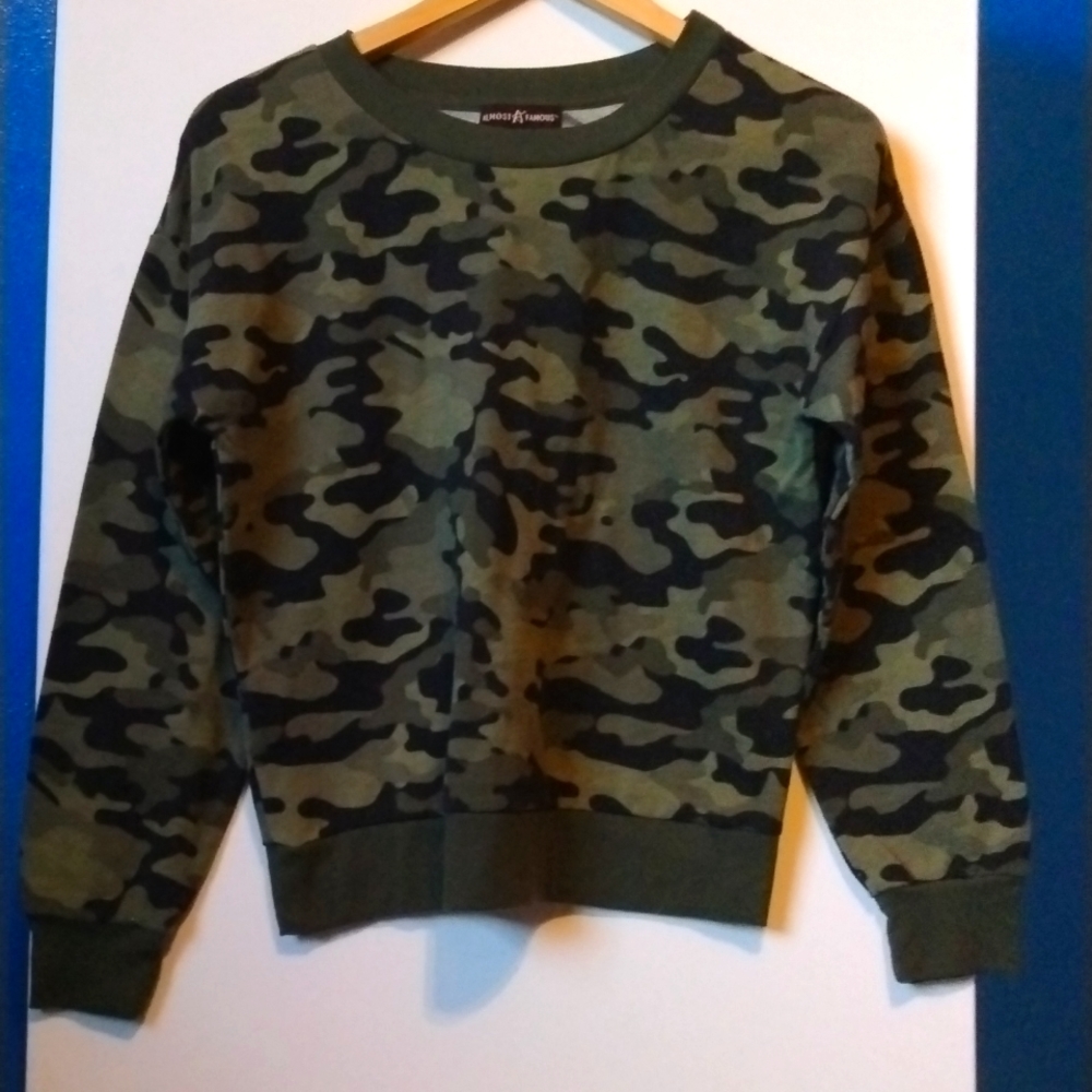 Almost Famous Camo Long Sleeve Top